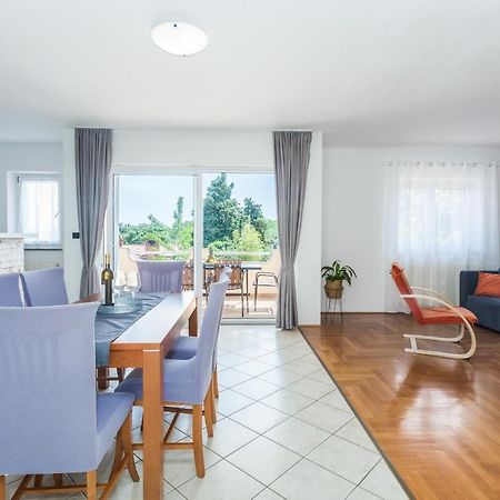 Apartments Emil PUY Eksteriør bilde