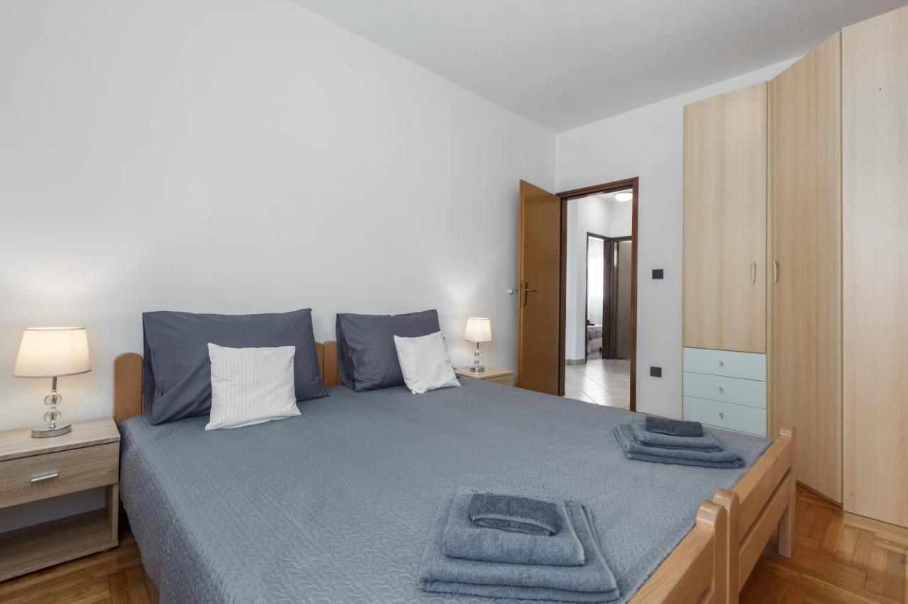 Apartments Emil PUY Eksteriør bilde
