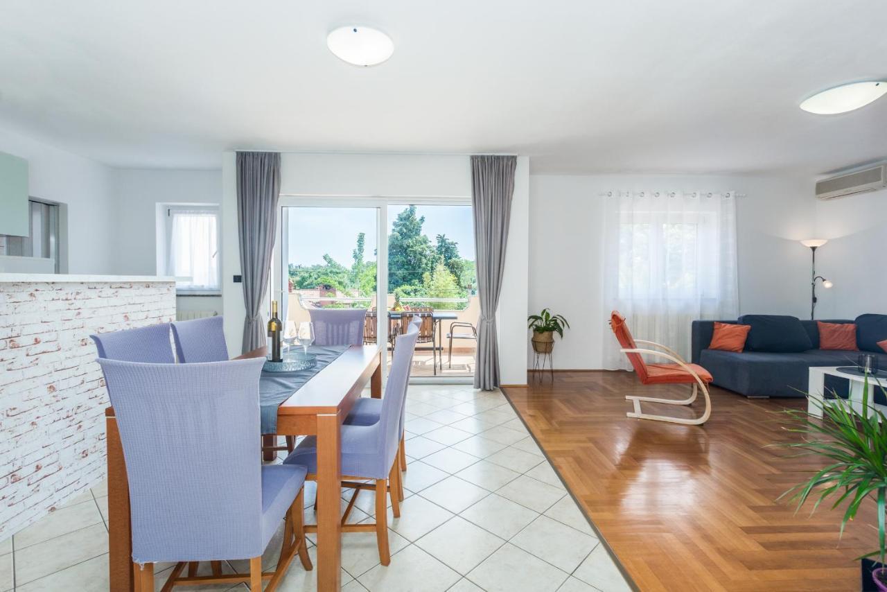Apartments Emil PUY Eksteriør bilde