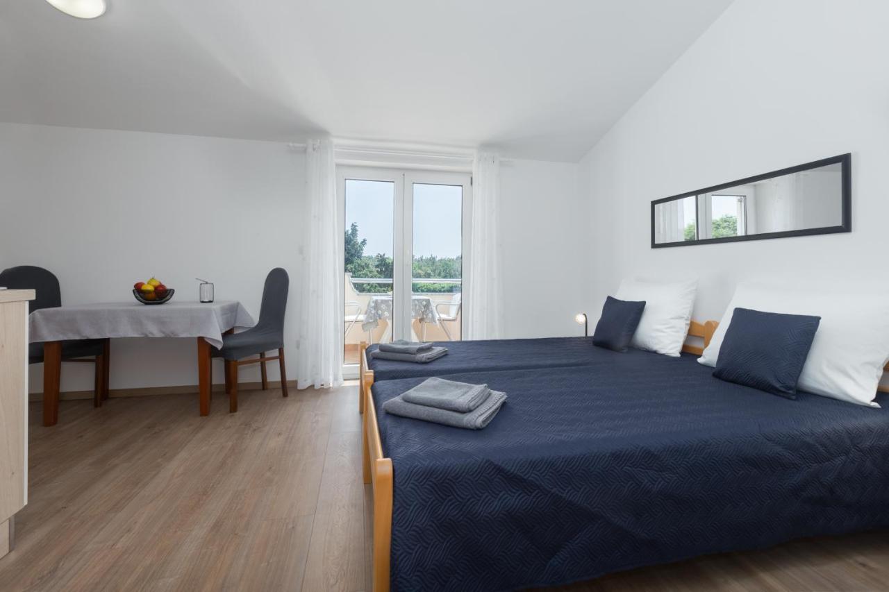Apartments Emil PUY Eksteriør bilde